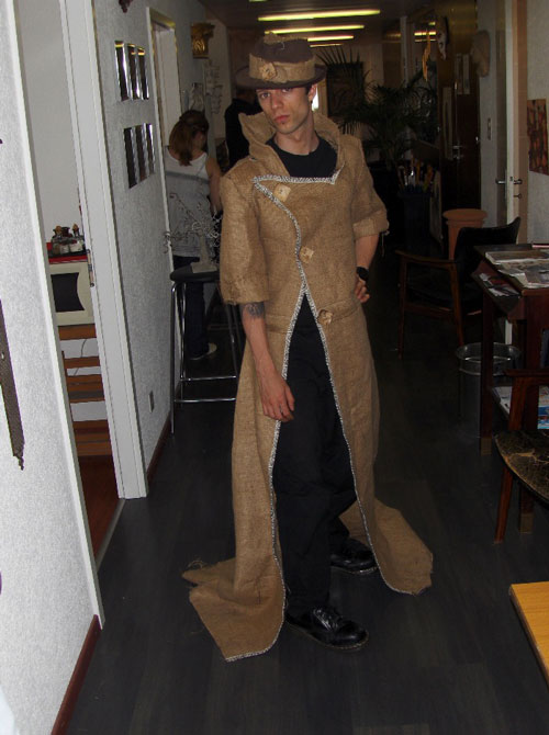 Manteau en toile de jute
